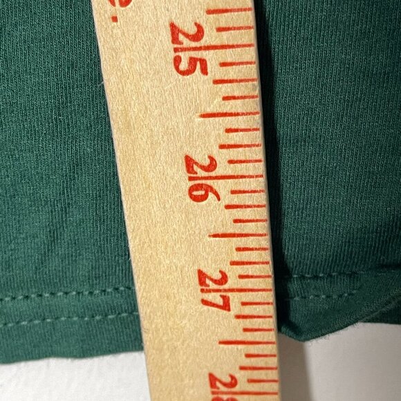 Christmas Shirt Men's Medium Green Polar Bear Chill Graphic Tee Holiday Party - Picture 6 of 8